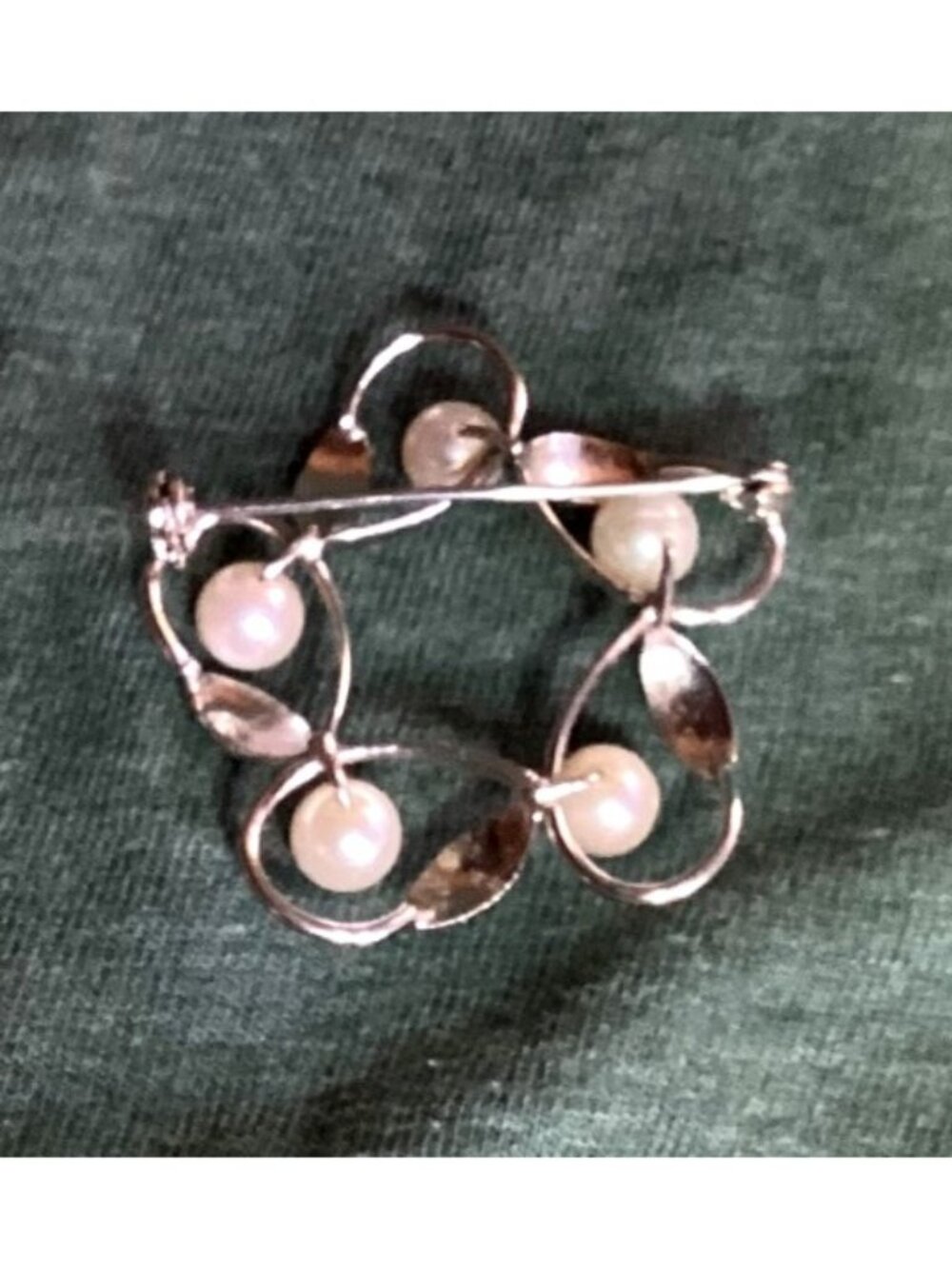 Vintage Pearl Wreath Brooch Pin Pendant Silver Tone Leaf & Vine Design - Picture 4 of 4
